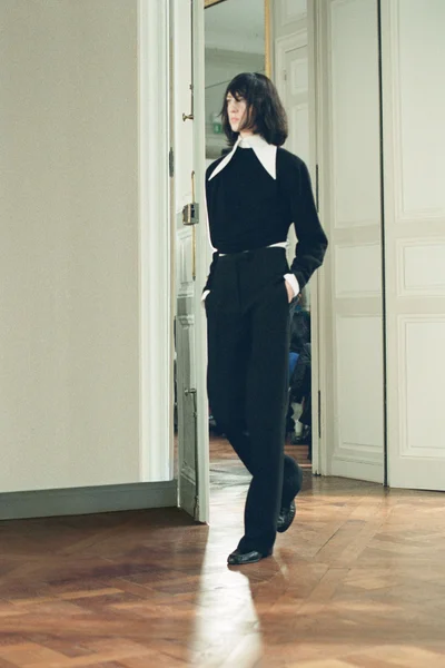 Look 13